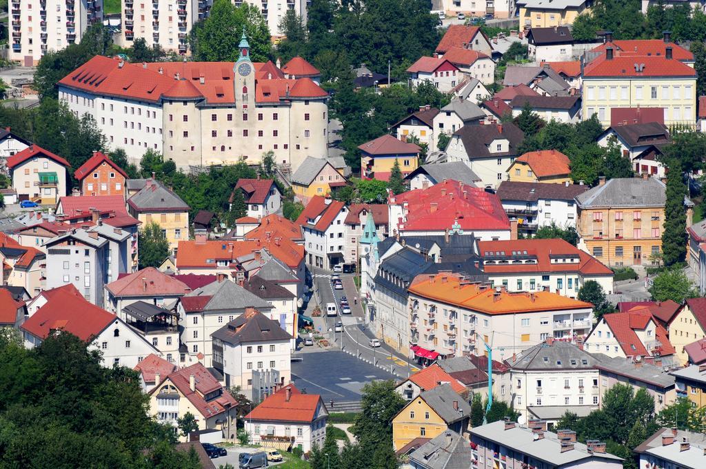 Hotel Jozef Idrija Extérieur photo